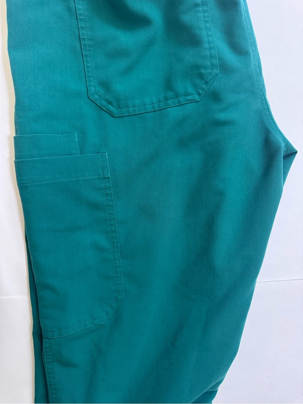 FIGS Technical Collection Scrub Set — Green — Size Medium - Picture 4 of 6